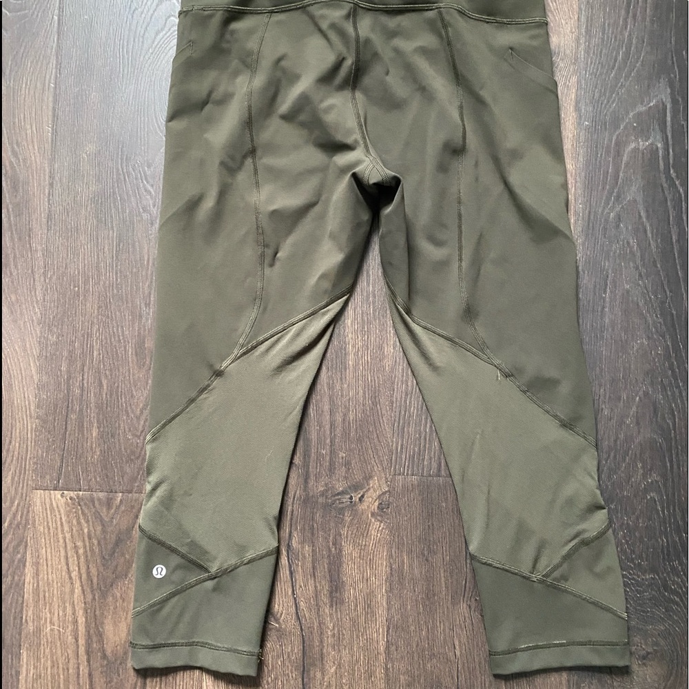 Lululemon Pace Rival Crop *Full-On Luxtreme 22"
Dark Olive - Picture 9 of 11